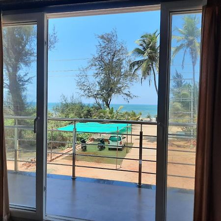 Raapan Beach Resort Mālvan Dış mekan fotoğraf
