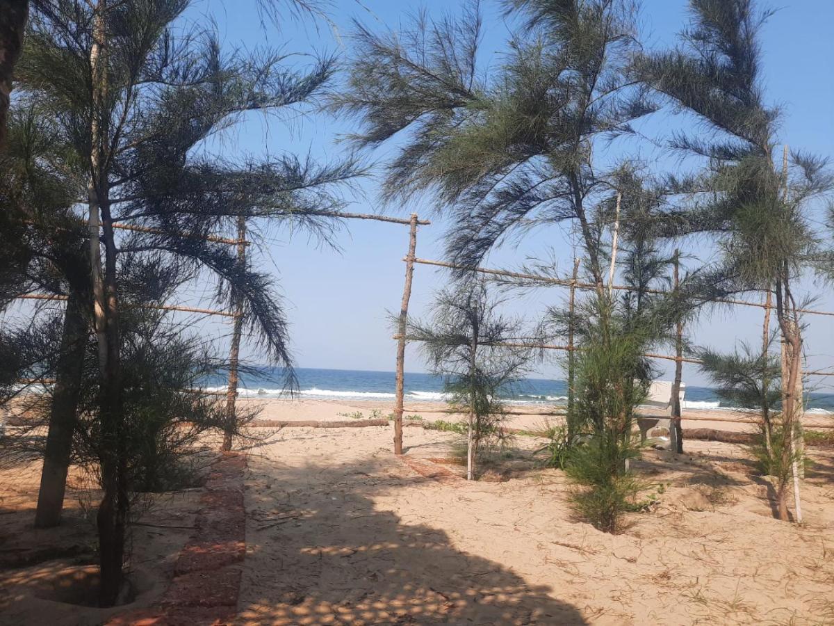 Raapan Beach Resort Mālvan Dış mekan fotoğraf